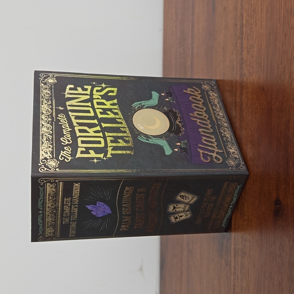 Fortune Teller's Handbook Medium Storage Book Box Green Gold  4  1/2 x 6 1/2 NWT